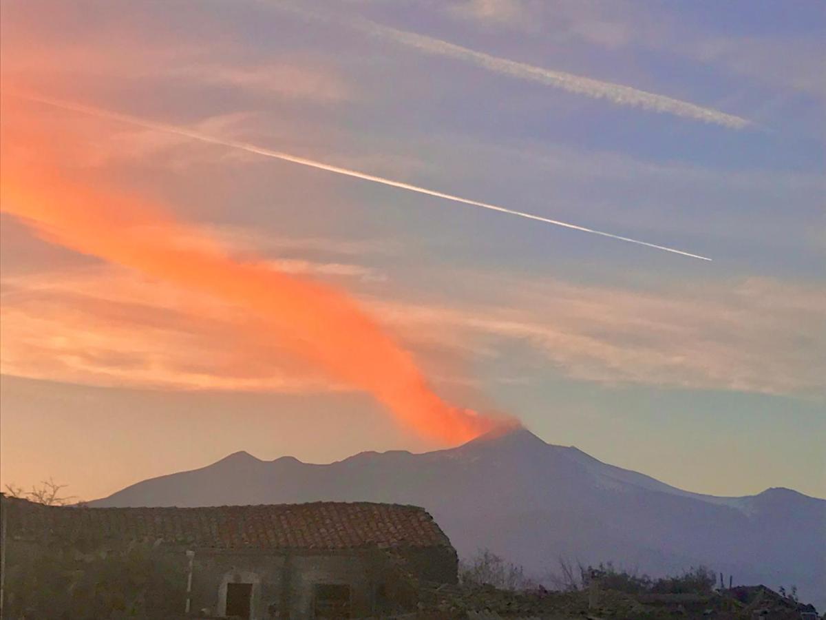 Zaffiro Lavico Rooms Etna Nature Sea Acireale Dış mekan fotoğraf